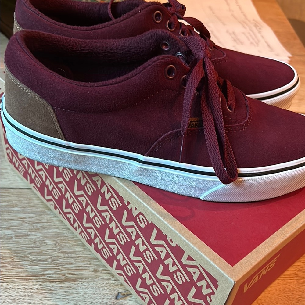 New Vans Woman’s Burgundy and Brown Suede/Fleece DOHENY Lace-Up Sneakers